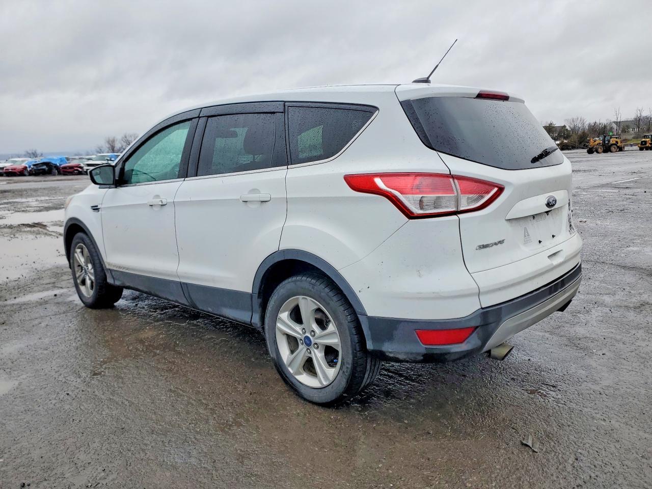 2016 Ford Escape Se - Фото 2