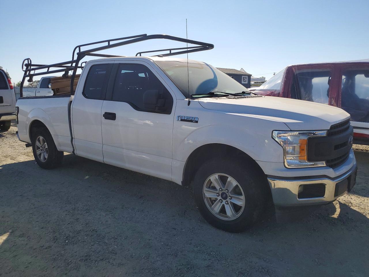2018 Ford F150 Super Cab - Фото 4