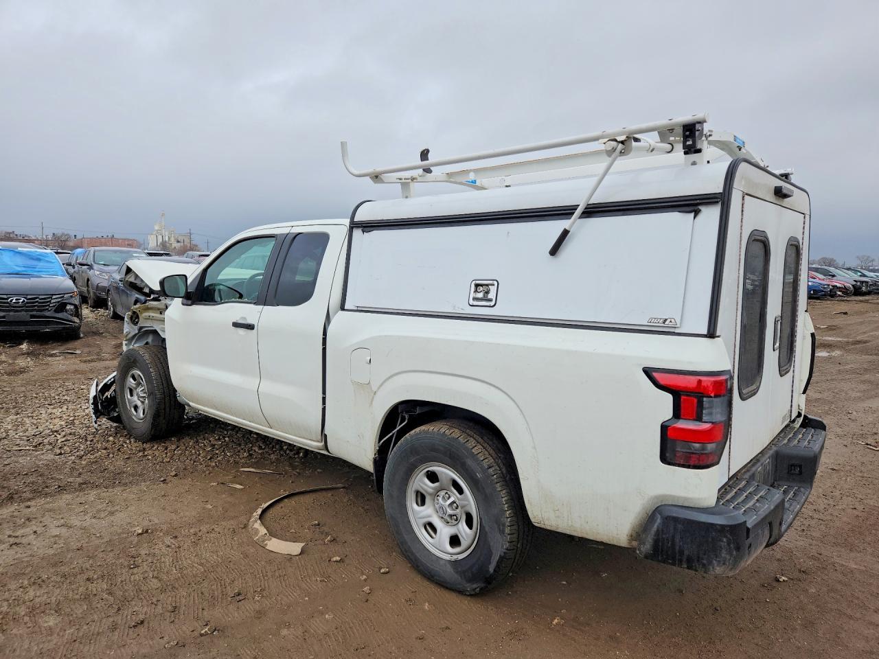 2025 Nissan Frontier S - Фото 2