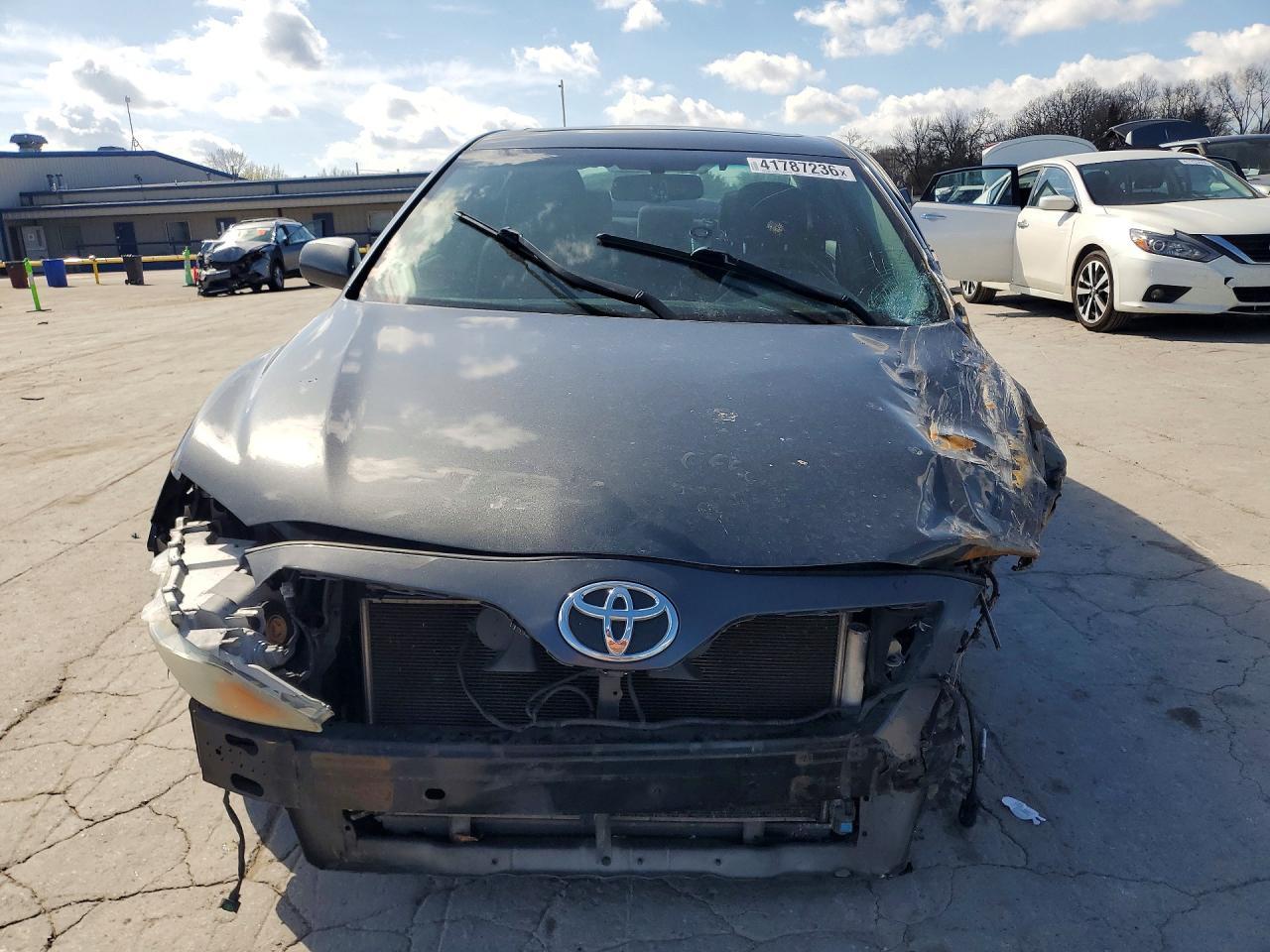 2011 Toyota Camry Se - Фото 5