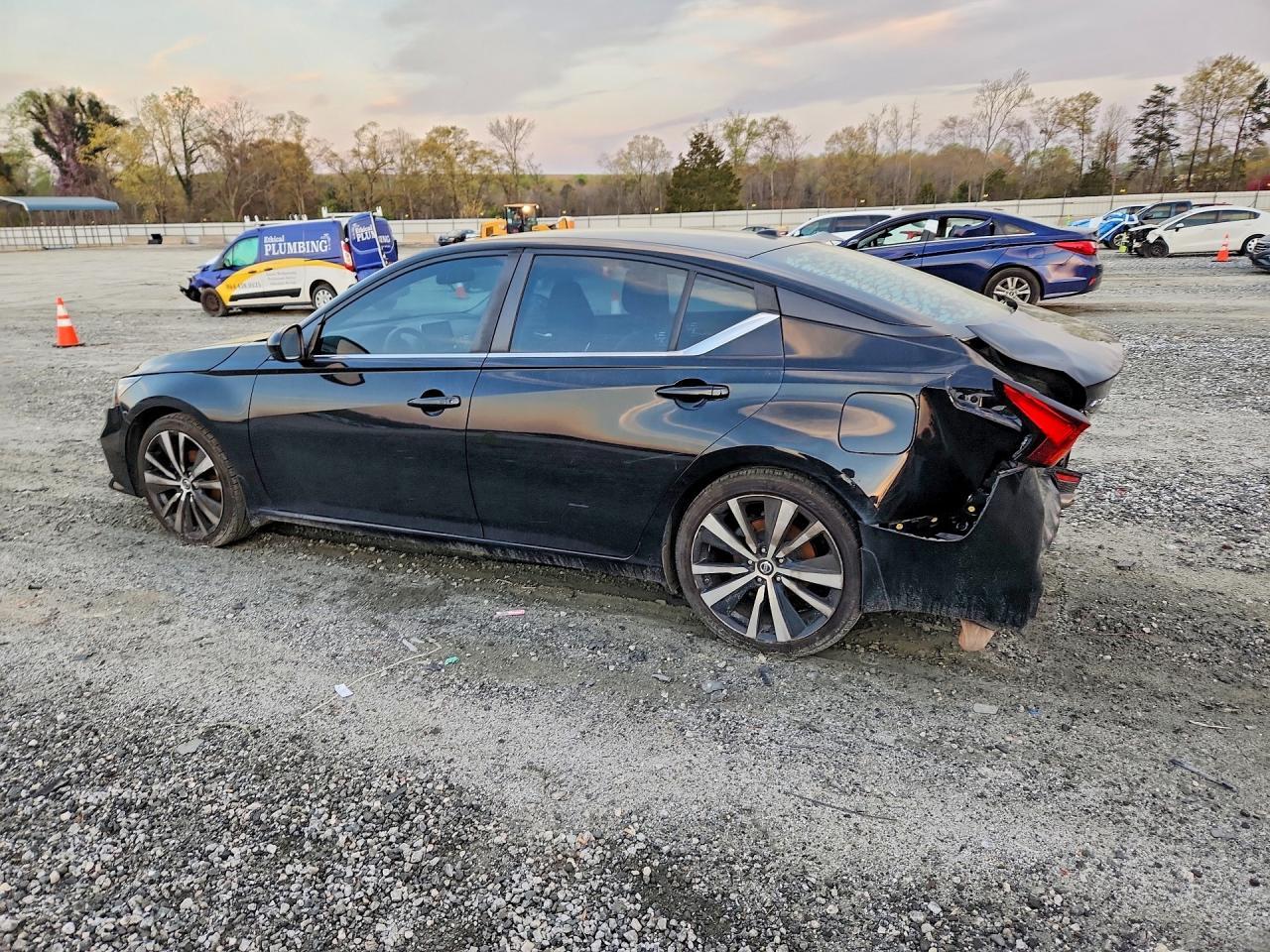 2019 Nissan Altima 2.5 Sr - Фото 2