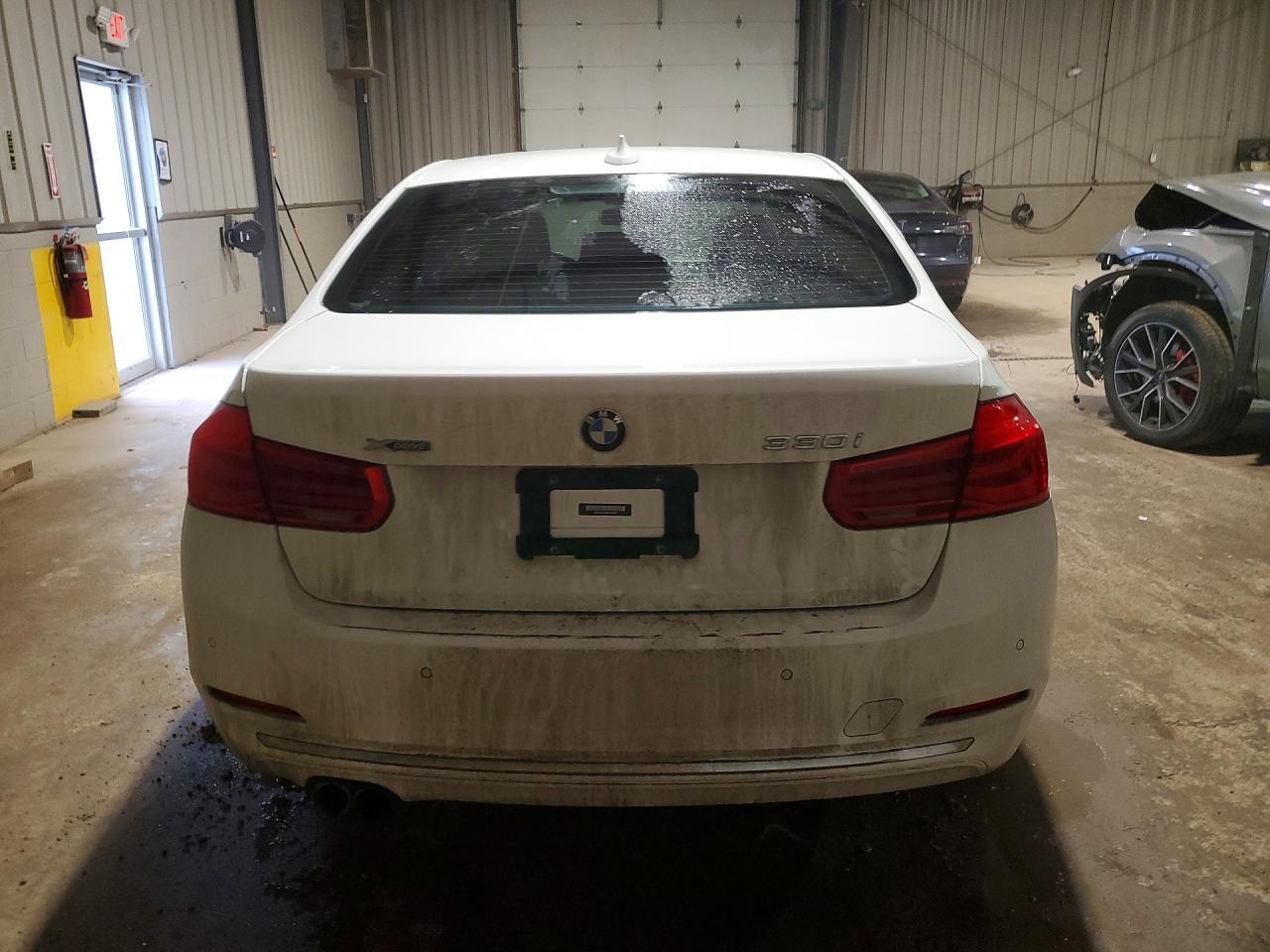 2017 BMW 330 Xi - Фото 6