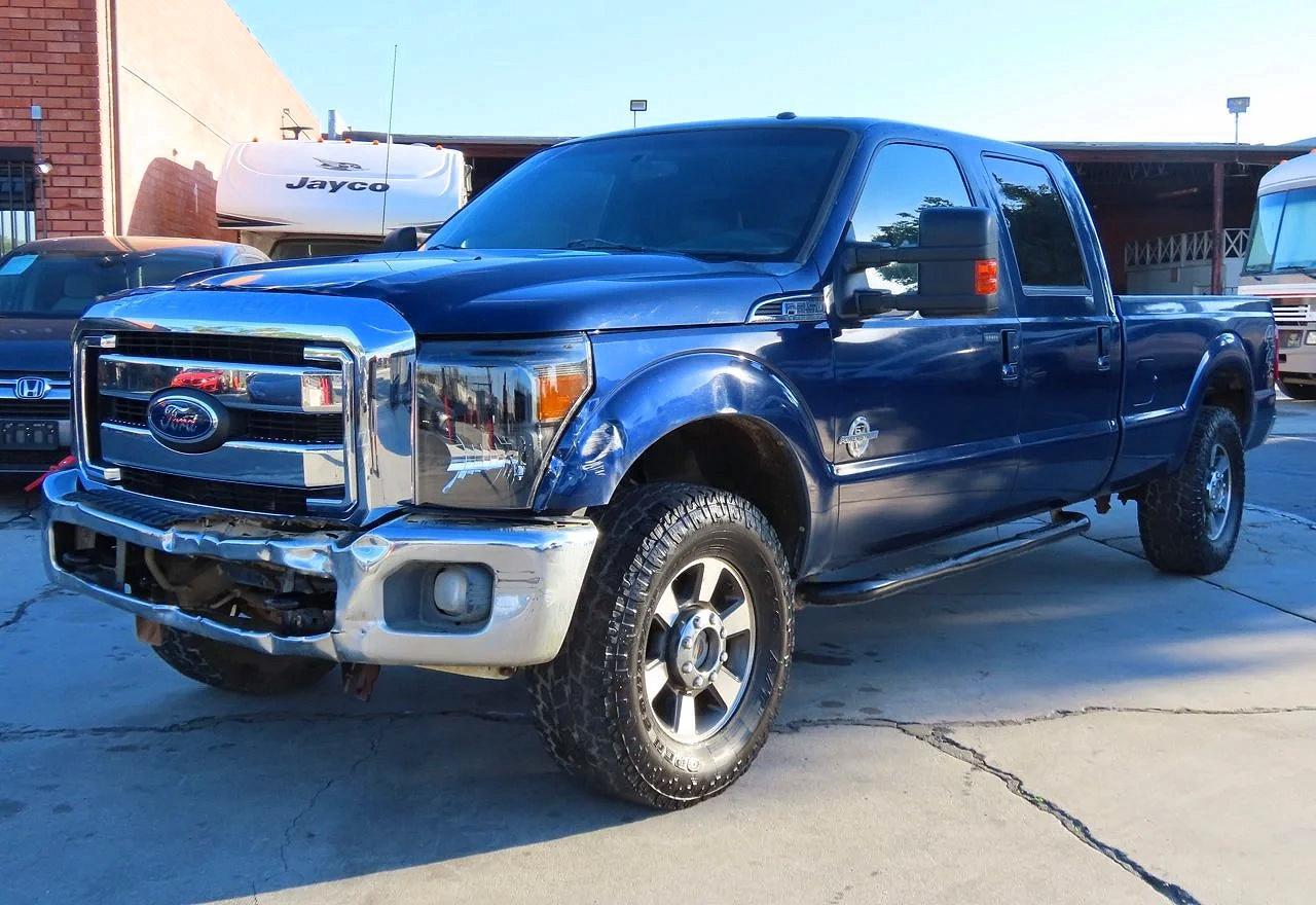 2011 Ford F250 Super Duty - Фото 2