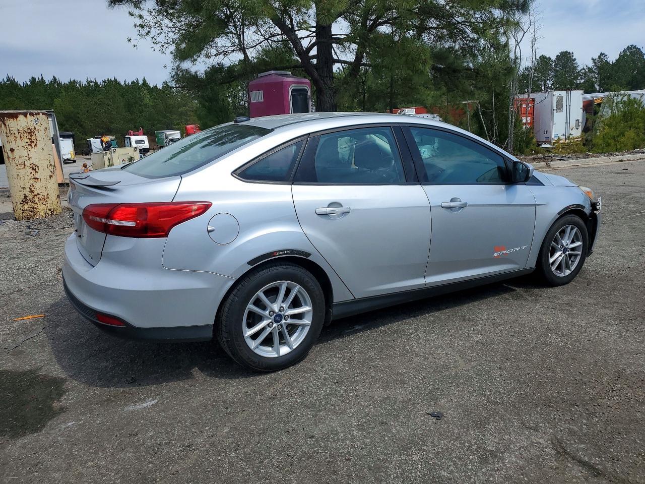 2018 Ford Focus Se - Image 3