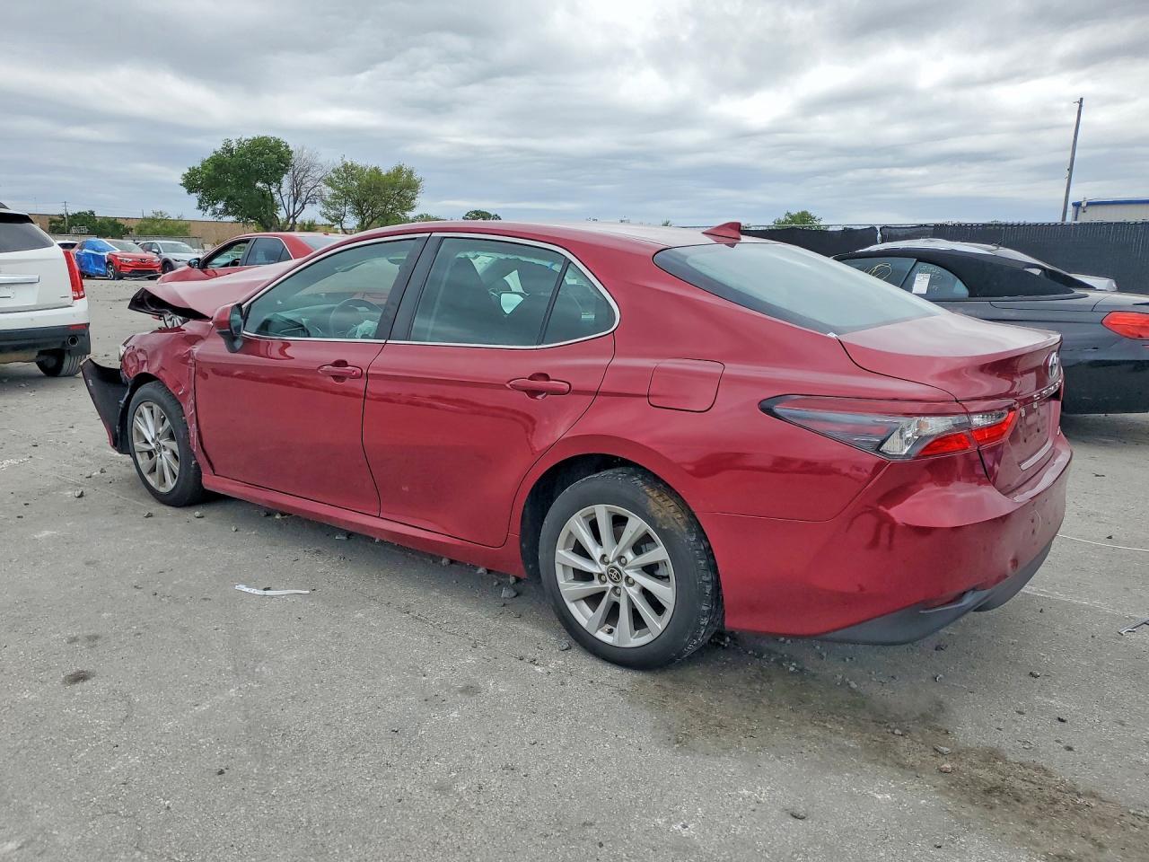 2022 Toyota Camry Le - Image 2