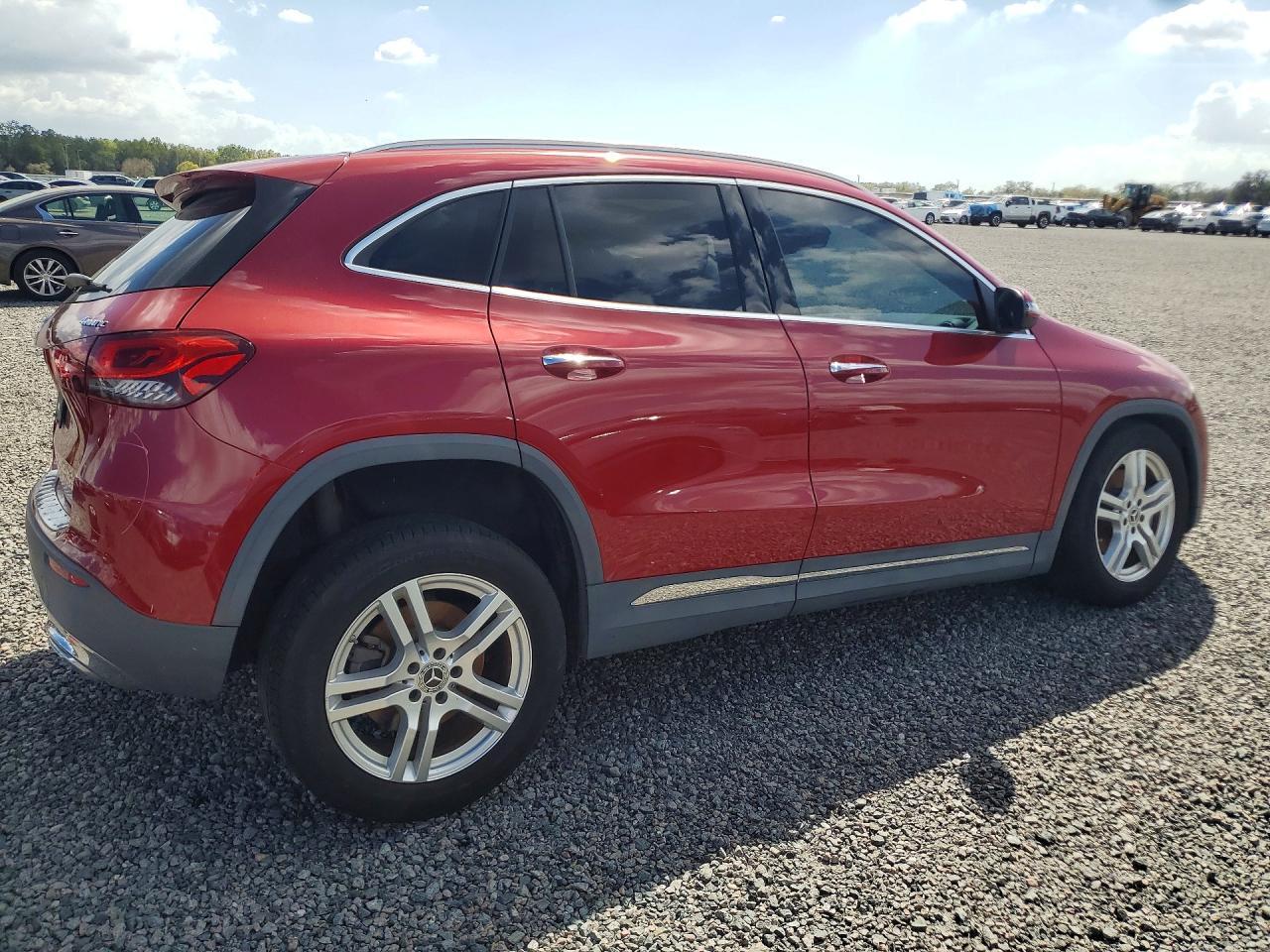 2021 Mercedes-Benz Gla 250 4Matic - Image 3