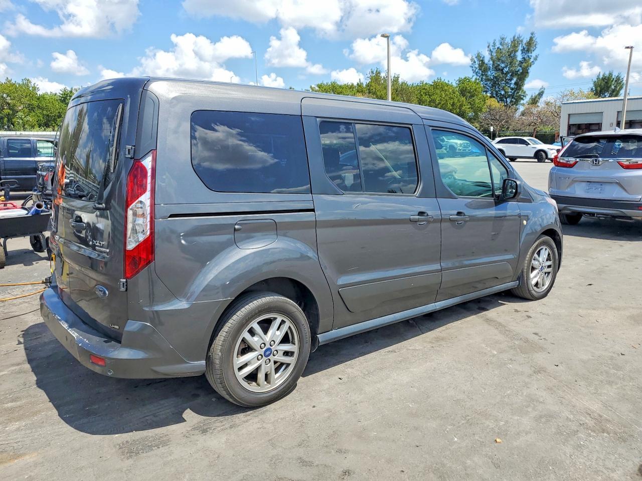 2020 Ford Transit Connect Xlt - Фото 3