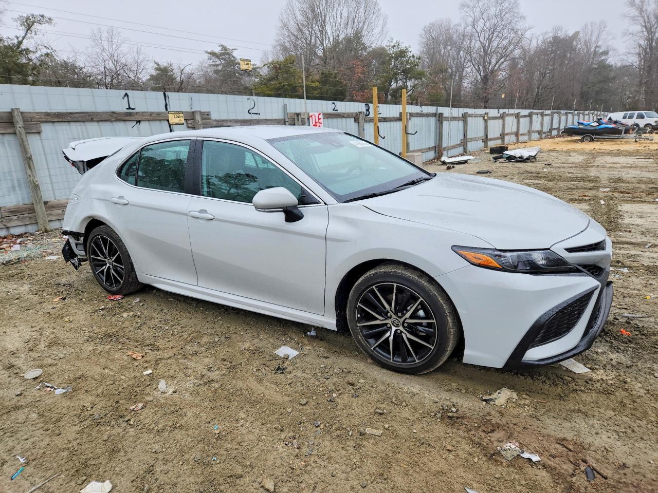 2024 Toyota Camry Se - Фото 4