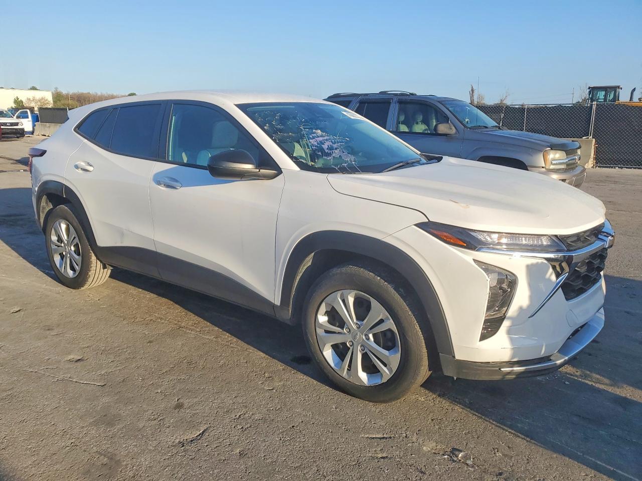 2024 Chevrolet Trax Ls - Фото 4