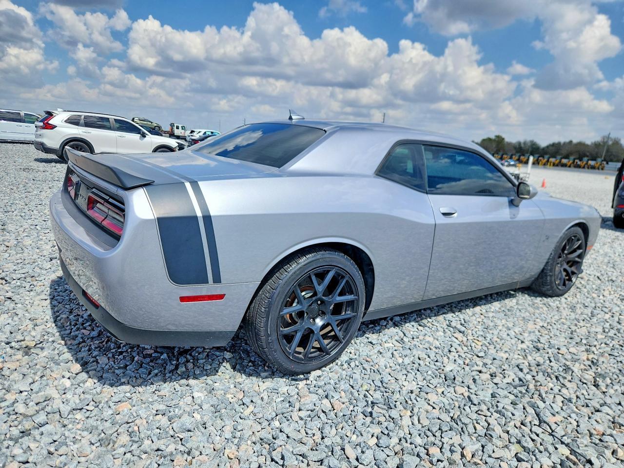 2015 Dodge Challenger R - Фото 3