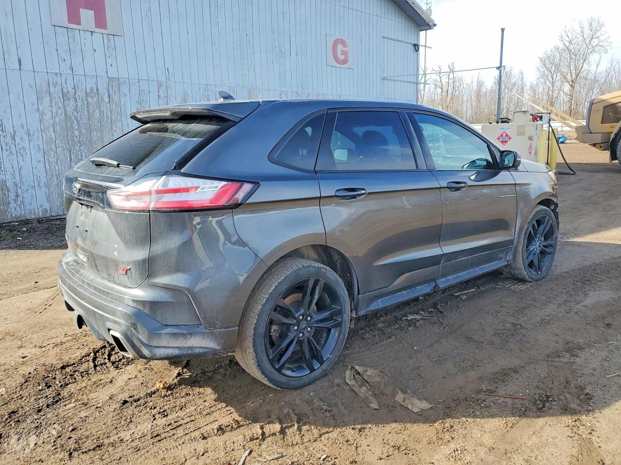 2019 Ford Edge St - Image 3