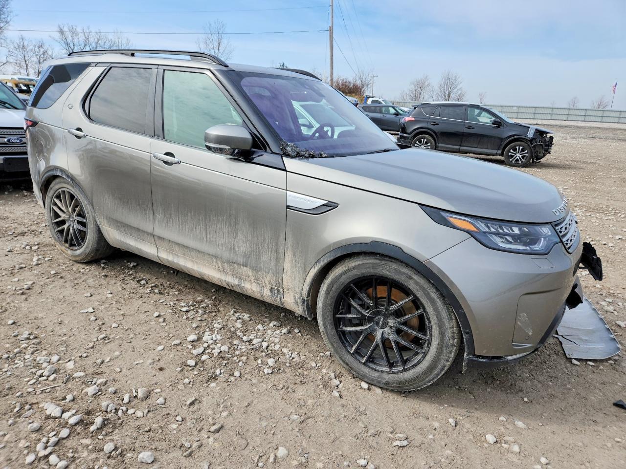 2017 Land Rover Discovery Hse Luxury - Image 4
