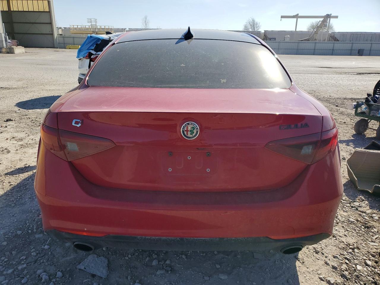 2017 Alfa Romeo Giulia Ti Q4 - Фото 6