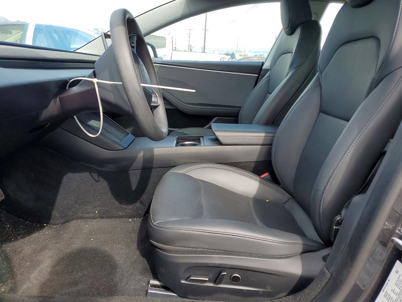 2024 Tesla Model 3 - Image 7