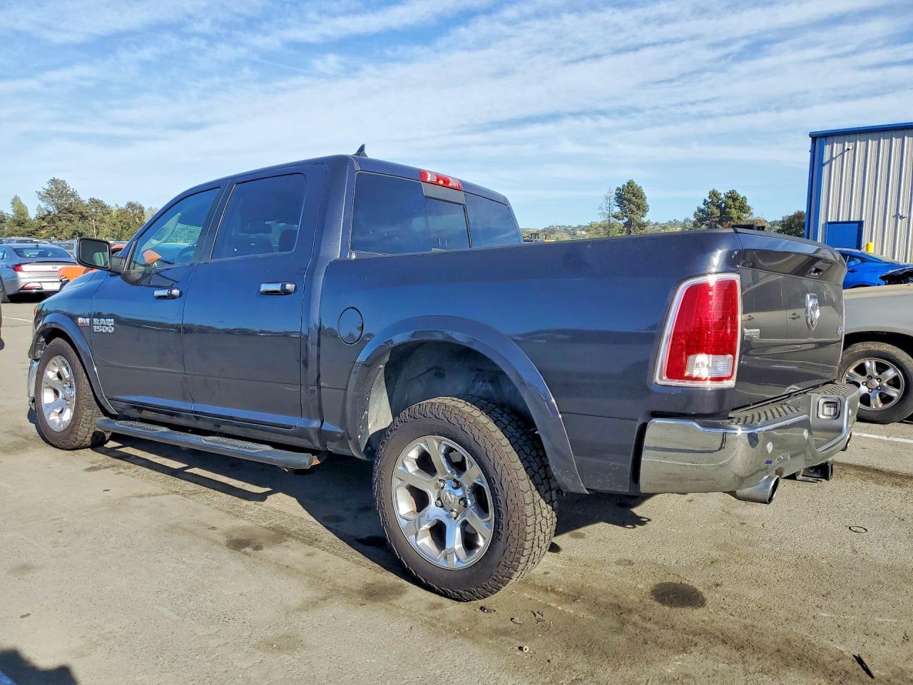2017 Ram 1500 Laramie - Фото 2