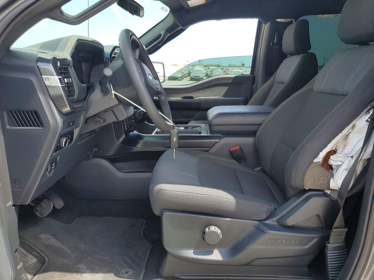 2025 Ford F150 Stx - Фото 7