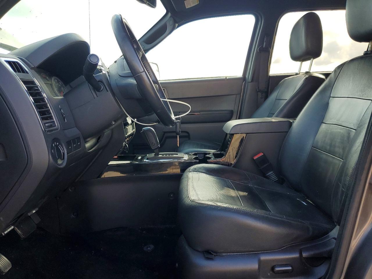 2012 Ford Escape Limited - Image 7