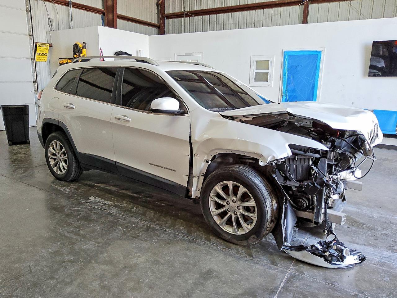 2019 Jeep Cherokee Latitude - Image 4