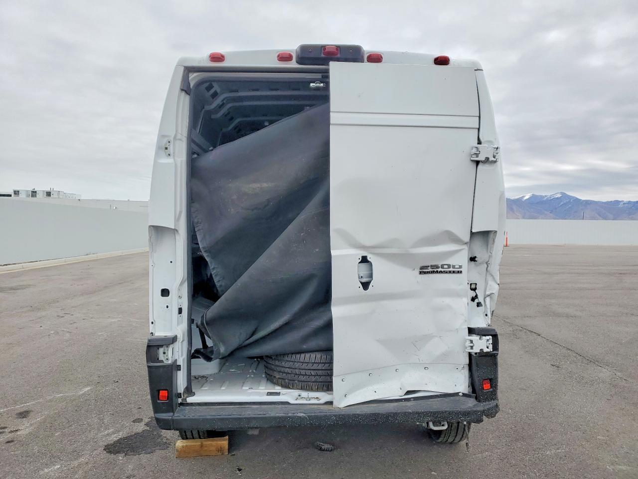 2025 Ram Promaster 2500 2500 High - Фото 6