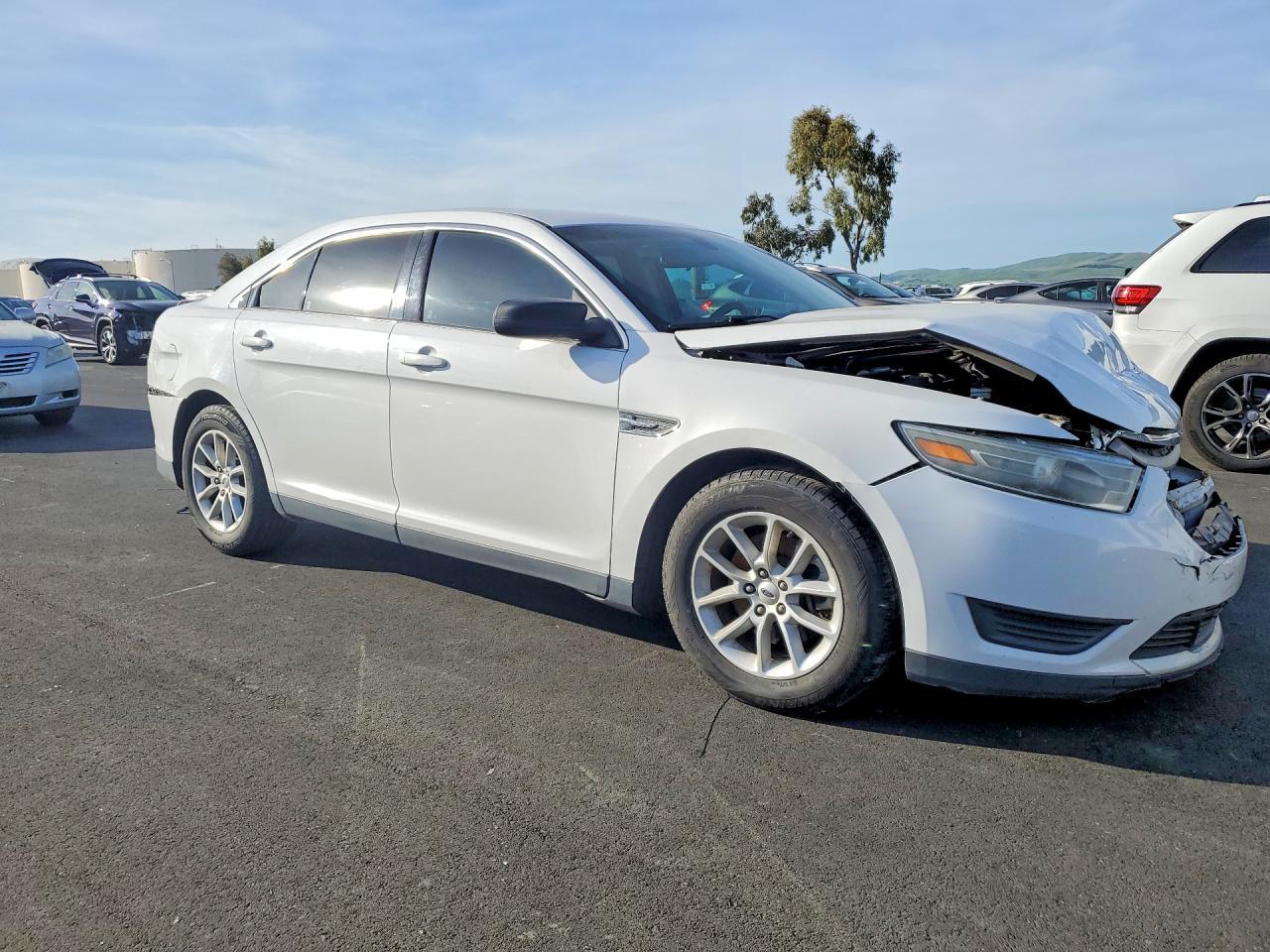 2013 Ford Taurus Se - Фото 4