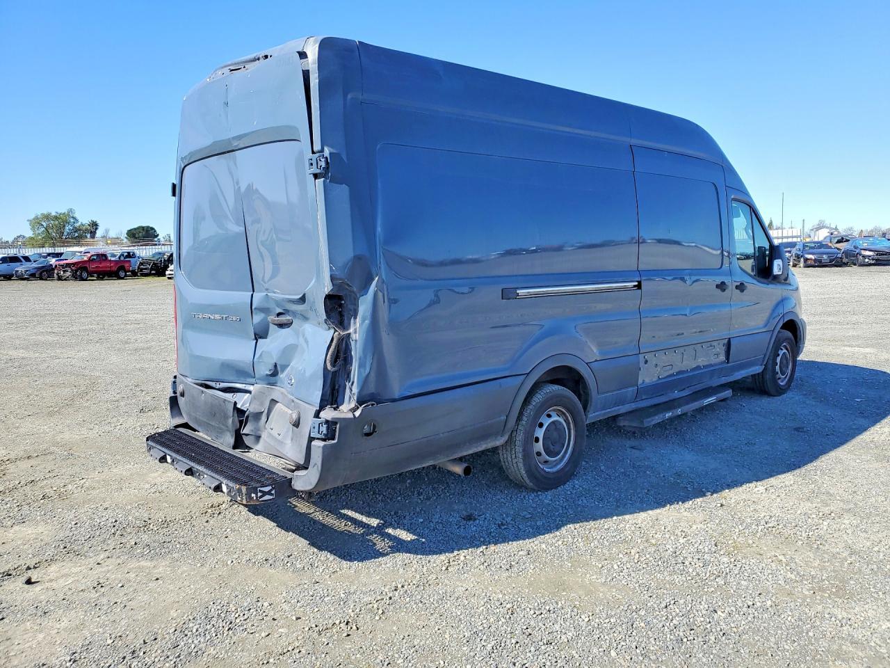 2020 Ford Transit 250 Delivery Van - Image 3