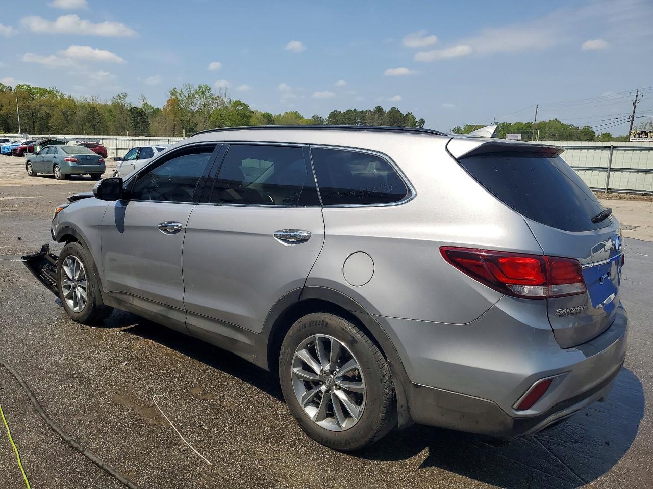 2018 Hyundai Santa Fe Se - Фото 2