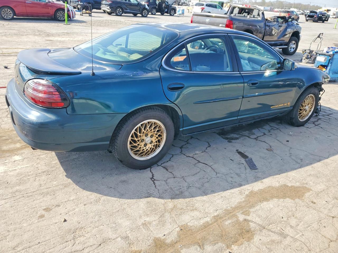 1997 Pontiac Grand Prix Se - Image 3