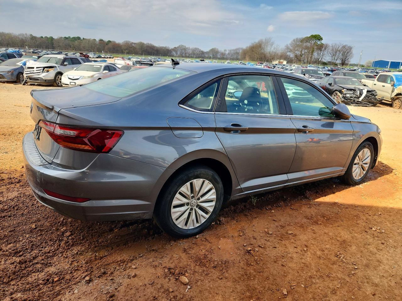 2019 Volkswagen Jetta S - Фото 3