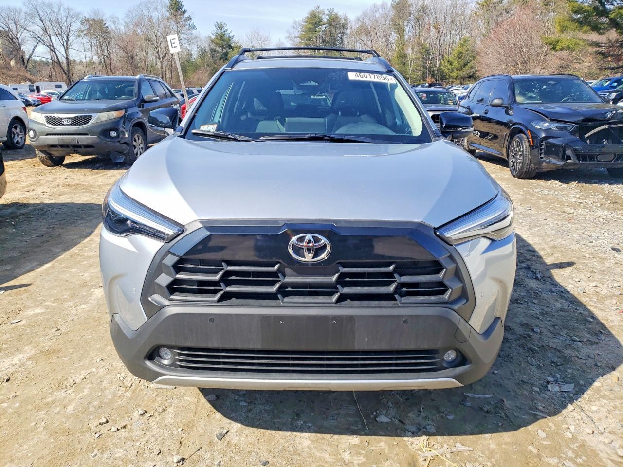 2026 Toyota Corolla Cross Xle - Image 5