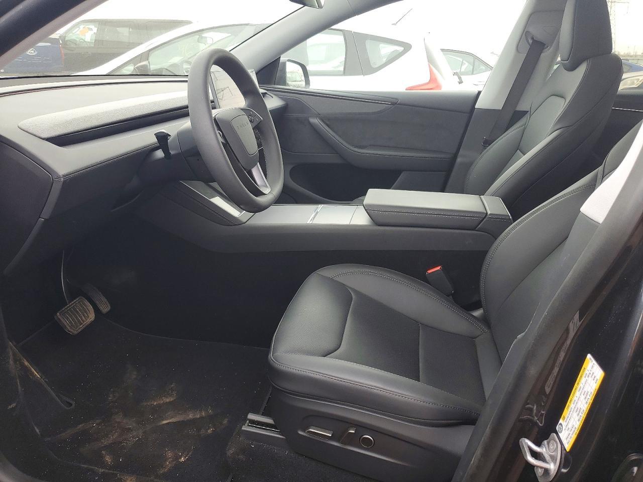 2026 Tesla Model Y - Image 7