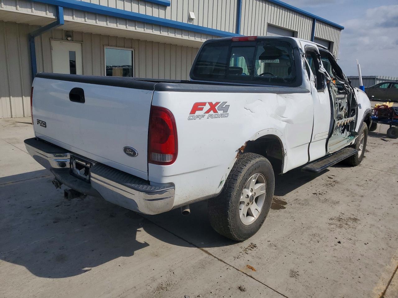 2002 Ford F150 - Image 3