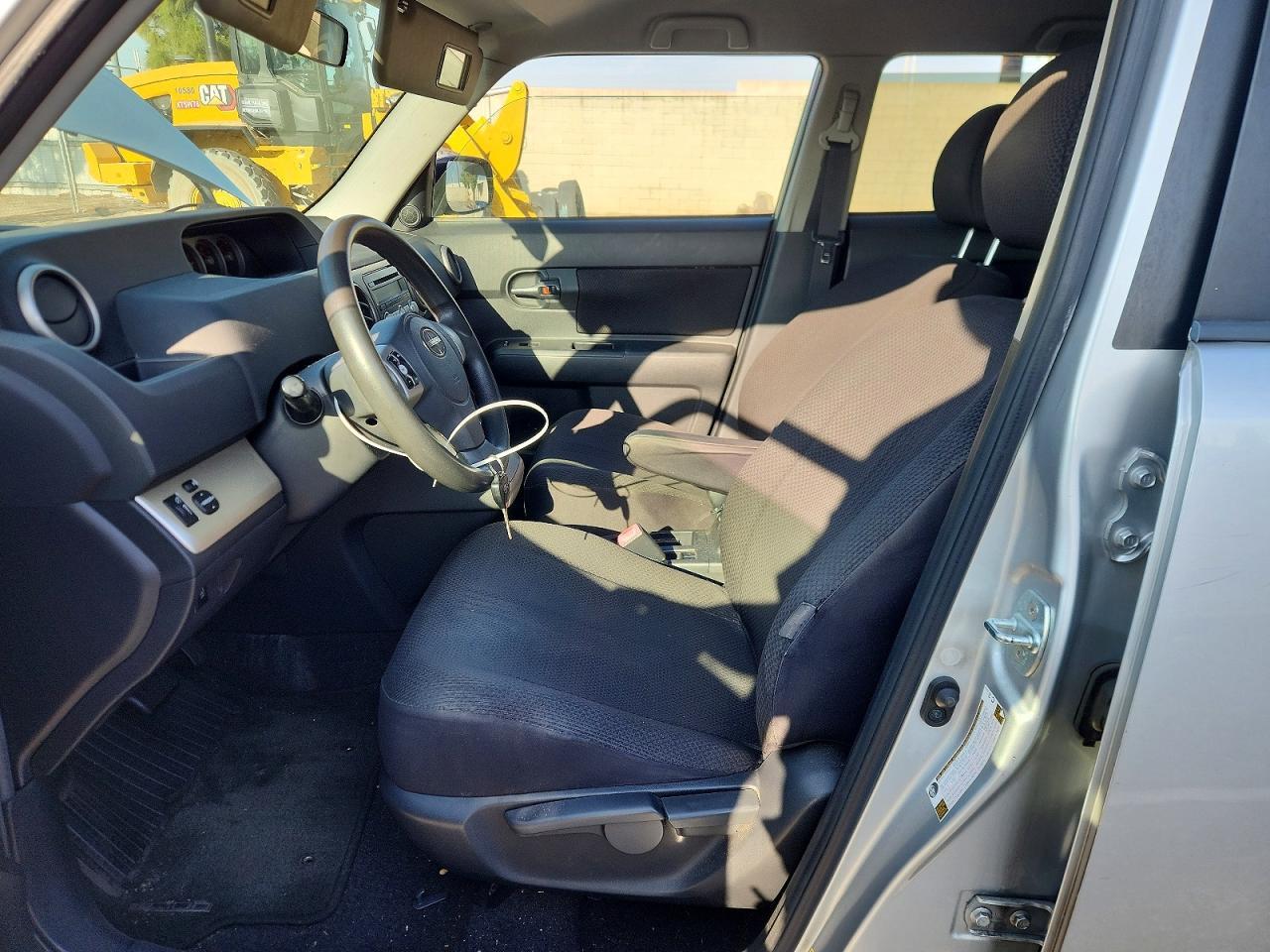 2009 Scion Xb Base - Фото 7
