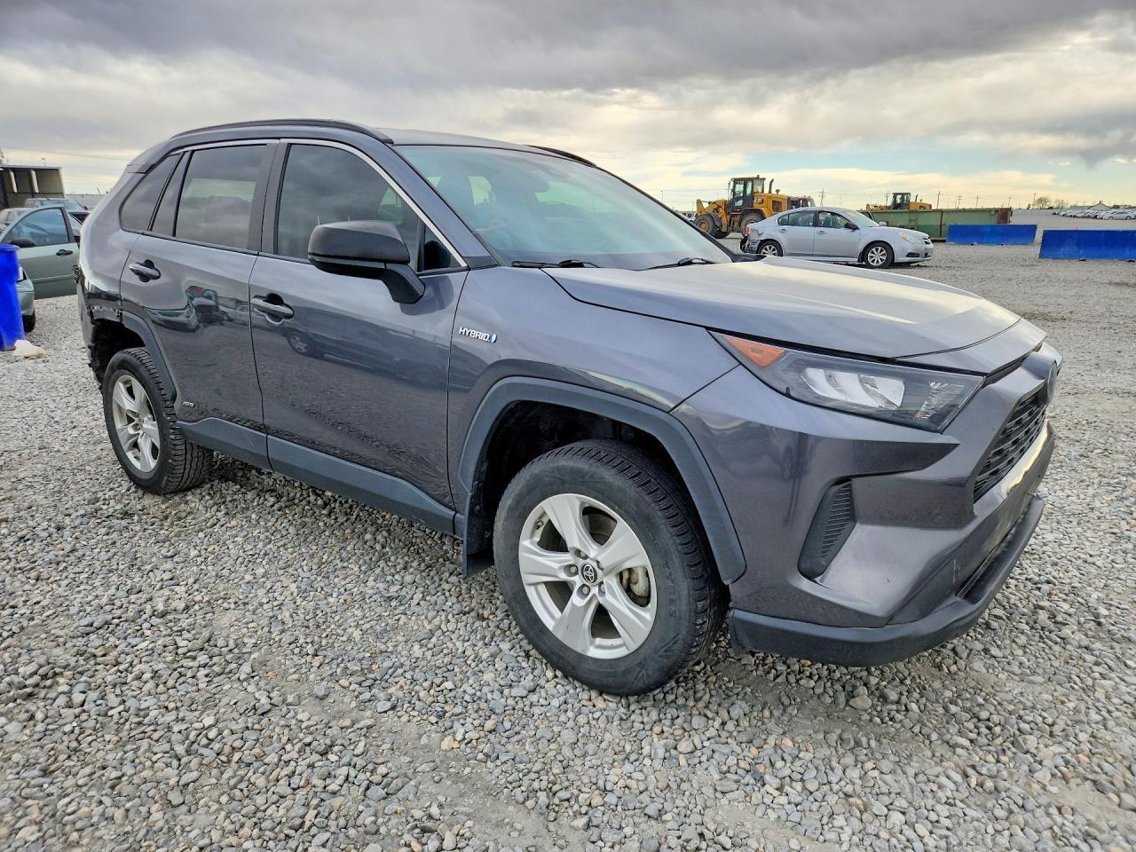 2021 Toyota Rav4 Hybrid Le - Image 4