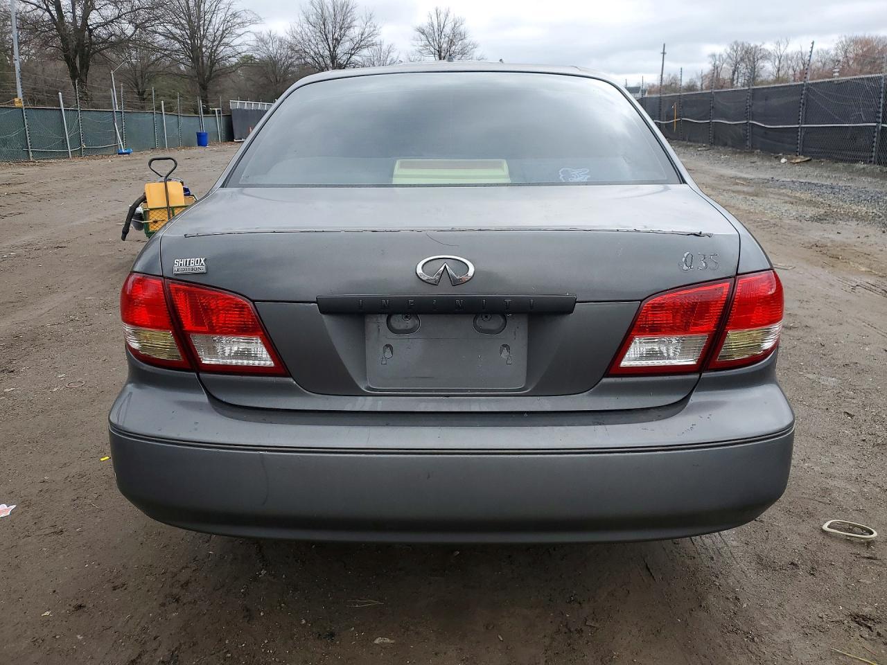 2003 Infiniti I35 Base - Image 6