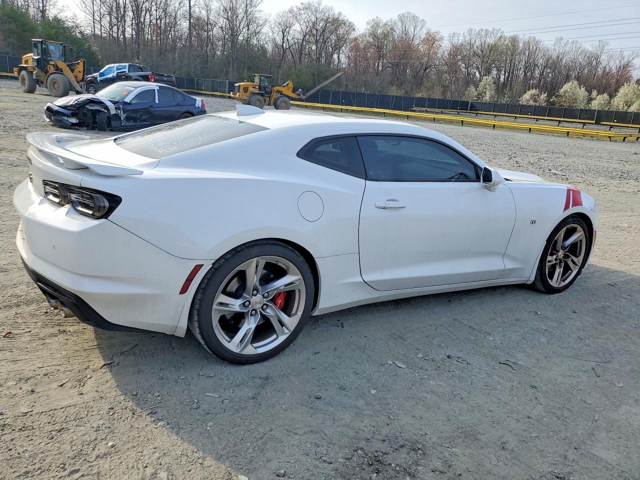 2019 Chevrolet Camaro Ss - Image 3