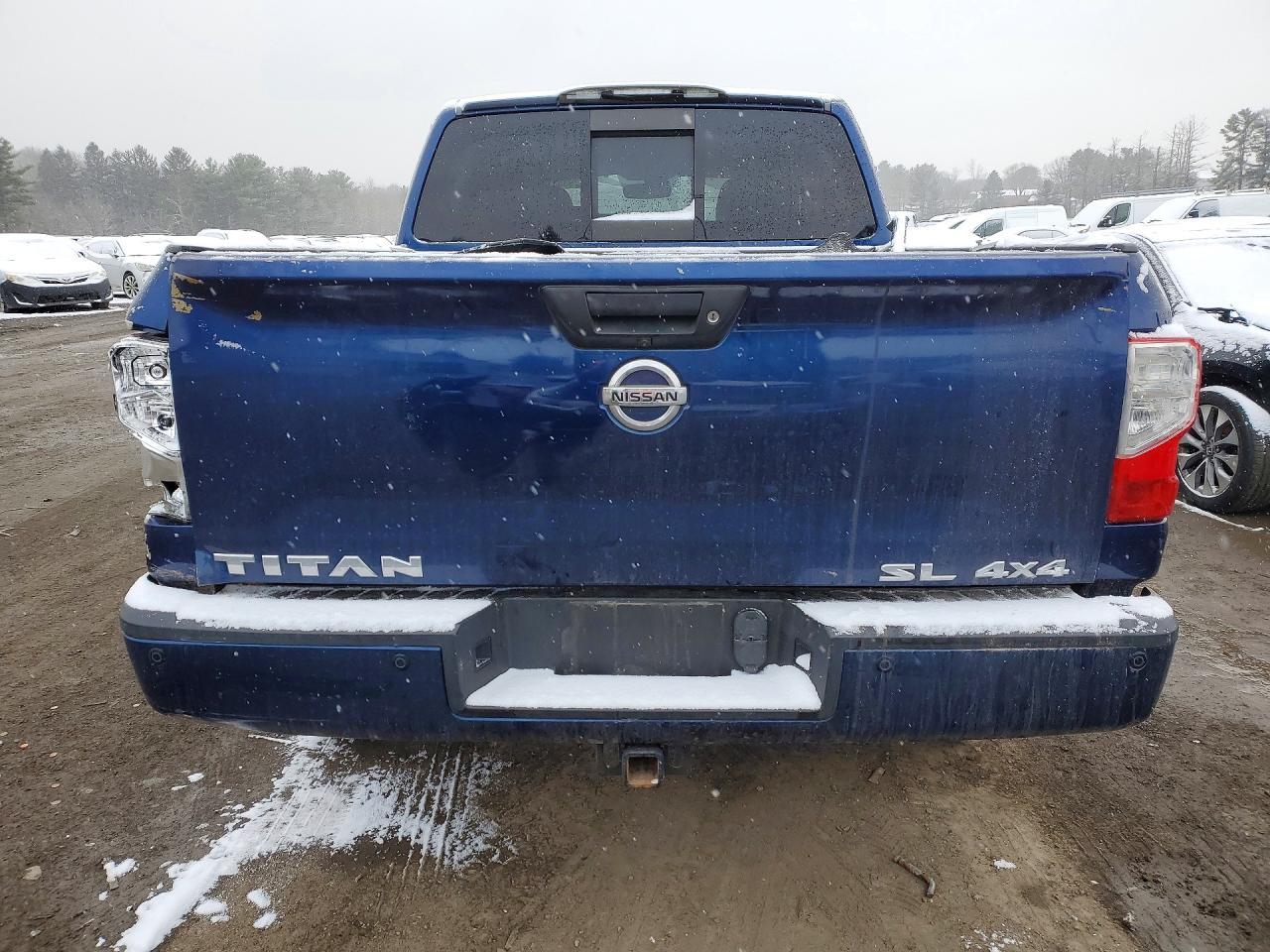 2017 Nissan Titan Sl - Image 6