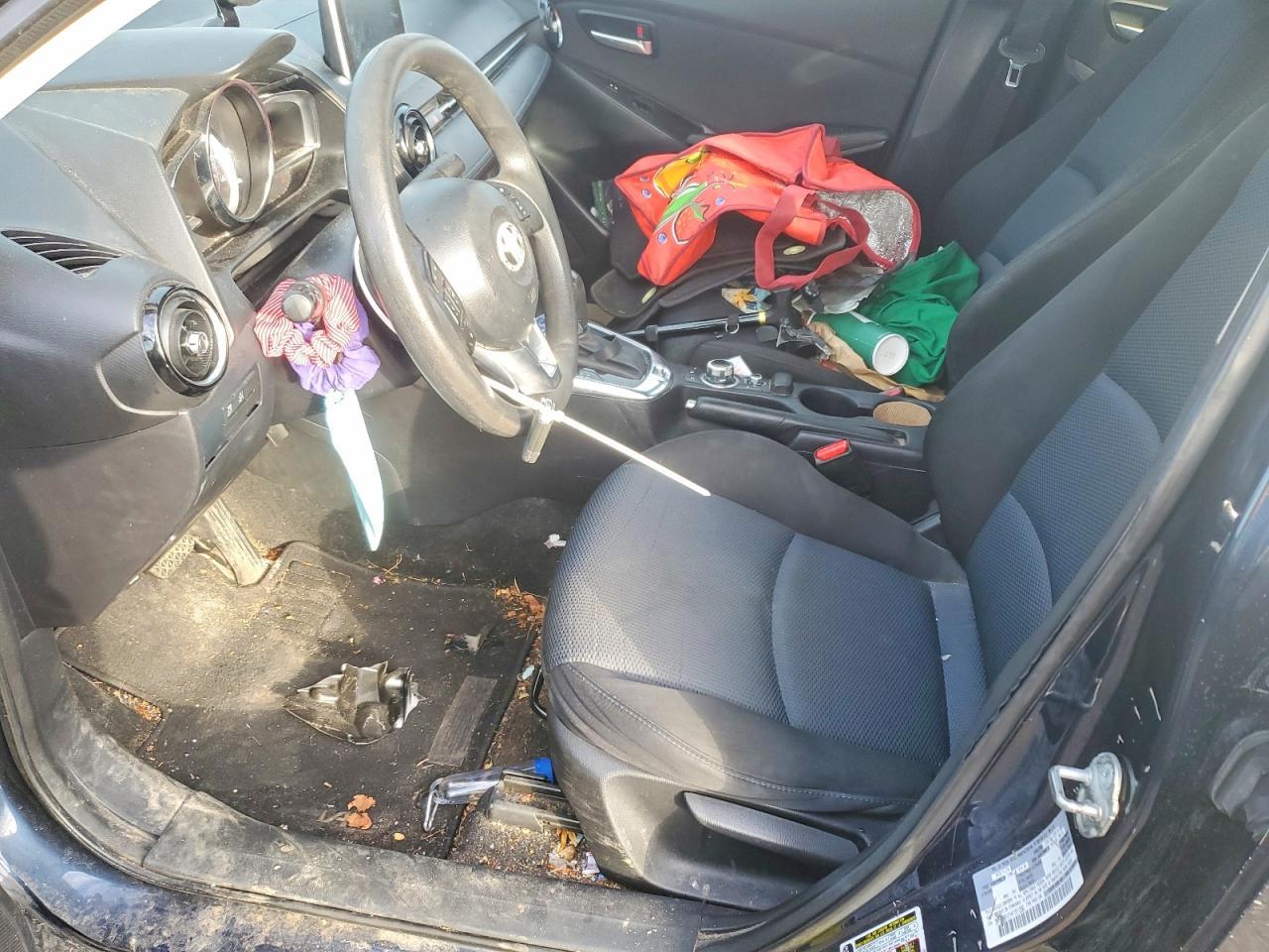 2017 Toyota Yaris Ia Base - Image 7