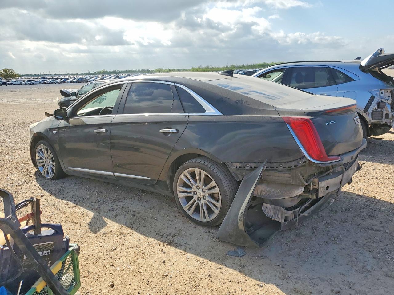 2019 Cadillac Xts Luxury - Фото 2