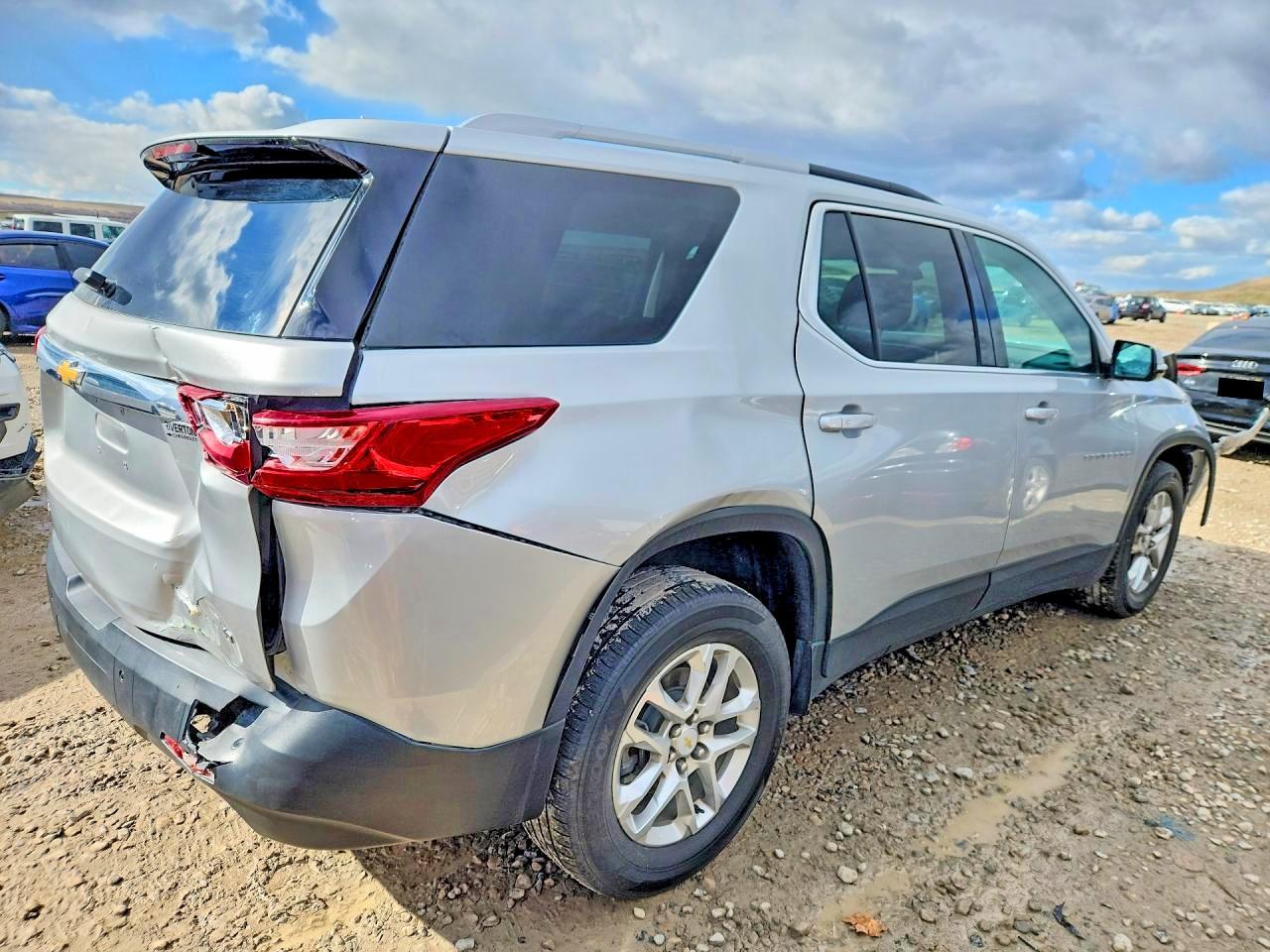 2018 Chevrolet Traverse Lt - Image 3