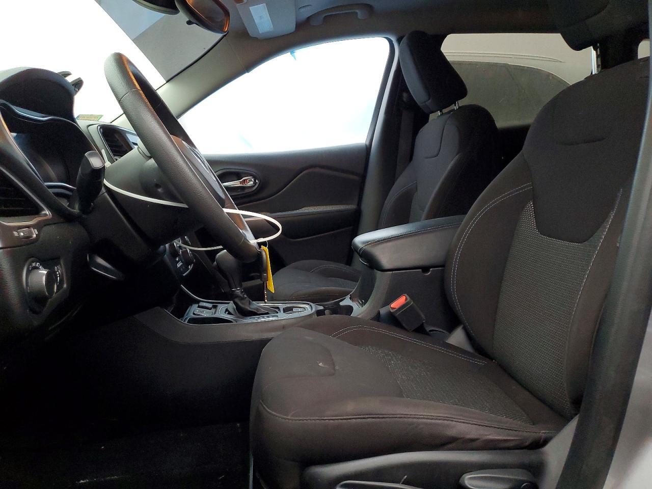 2021 Jeep Cherokee Latitude - Image 7
