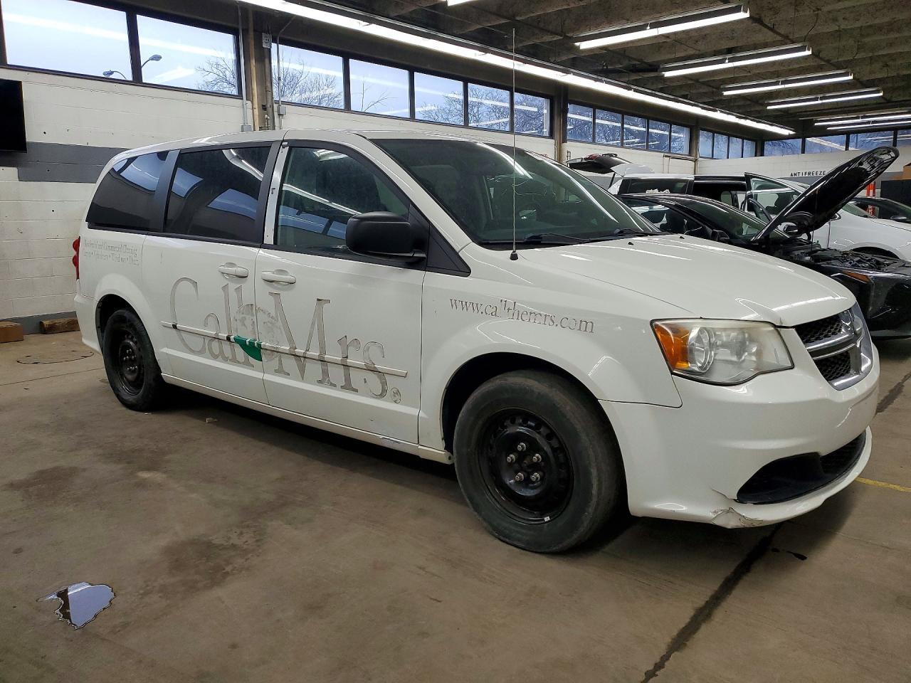 2011 Dodge Grand Caravan Express - Image 4
