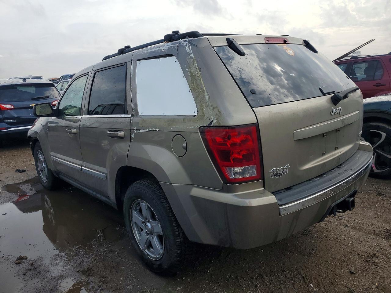 2005 Jeep Grand Cherokee Limited - Image 2