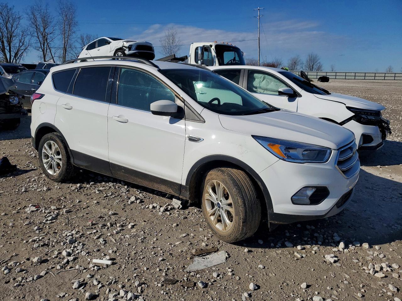 2018 Ford Escape Se - Фото 4