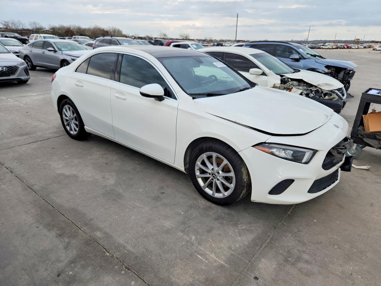 2019 Mercedes-Benz A 220 - Image 4