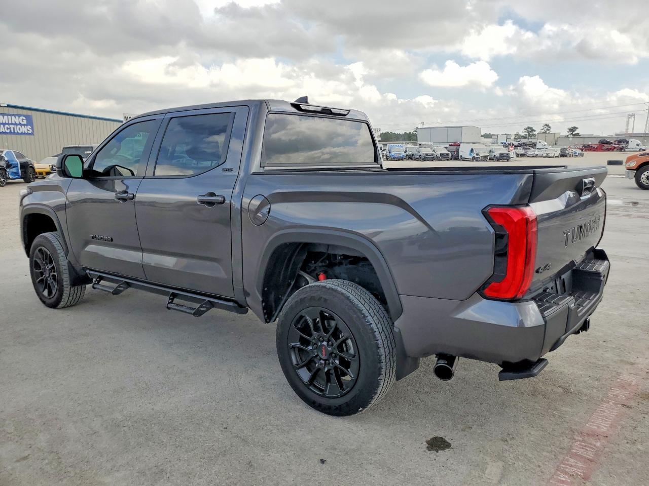 2024 Toyota Tundra Sr5 - Фото 2