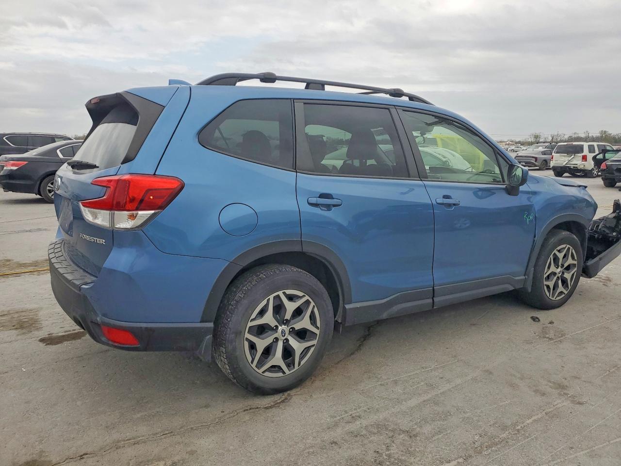 2020 Subaru Forester Premium - Фото 3