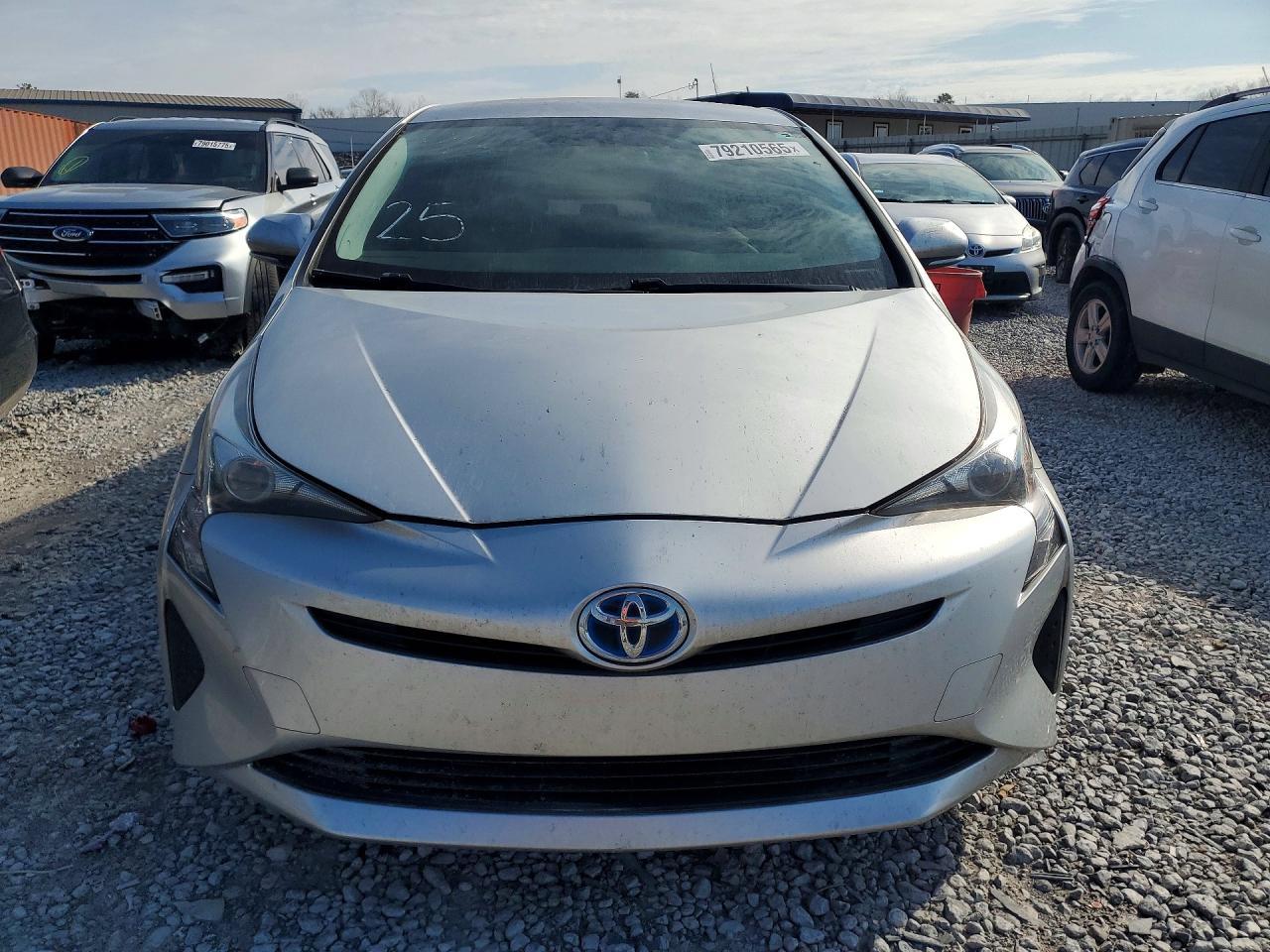 2016 Toyota Prius Two - Image 5
