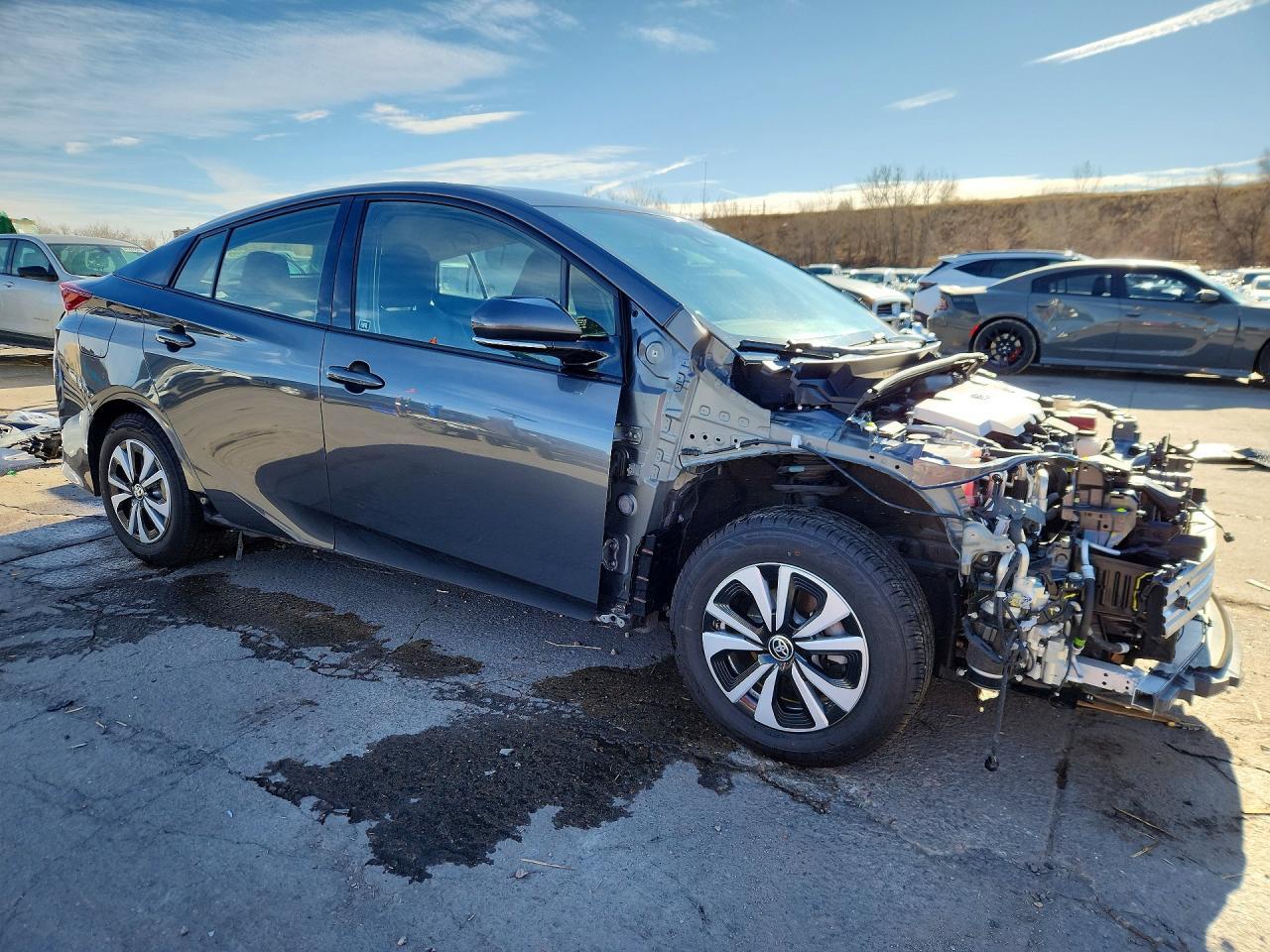 2017 Toyota Prius Prime Plus - Фото 4