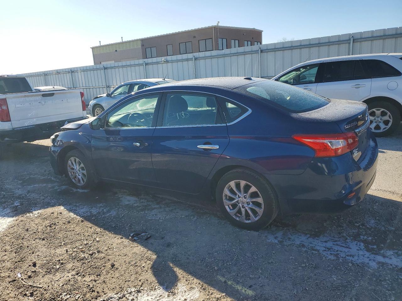 2018 Nissan Sentra Sv - Фото 2