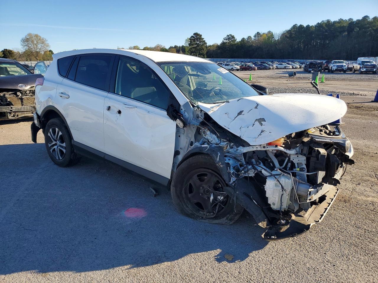 2017 Toyota Rav4 Le - Image 4